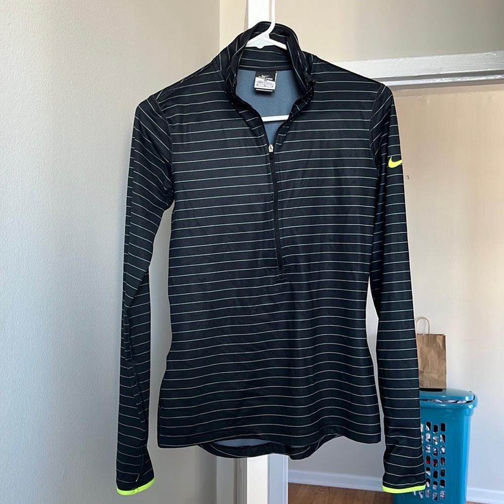 Nike Half Zip Pull Over